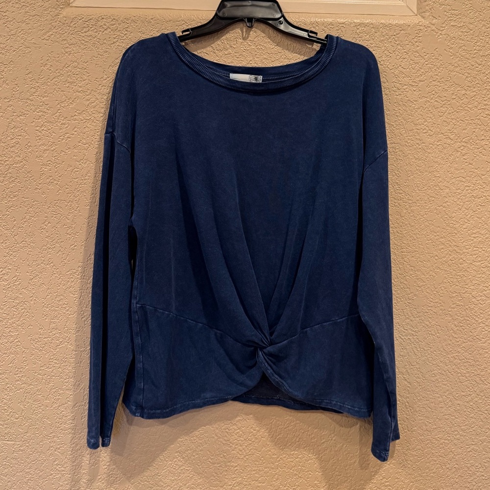 Everleigh Long Sleeve Knot Front T-Shirt